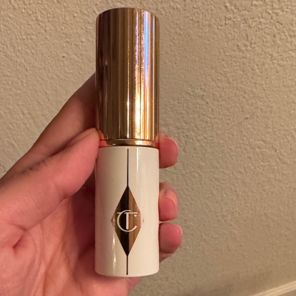 Charlotte tilbury unreal skin sheer glow tint